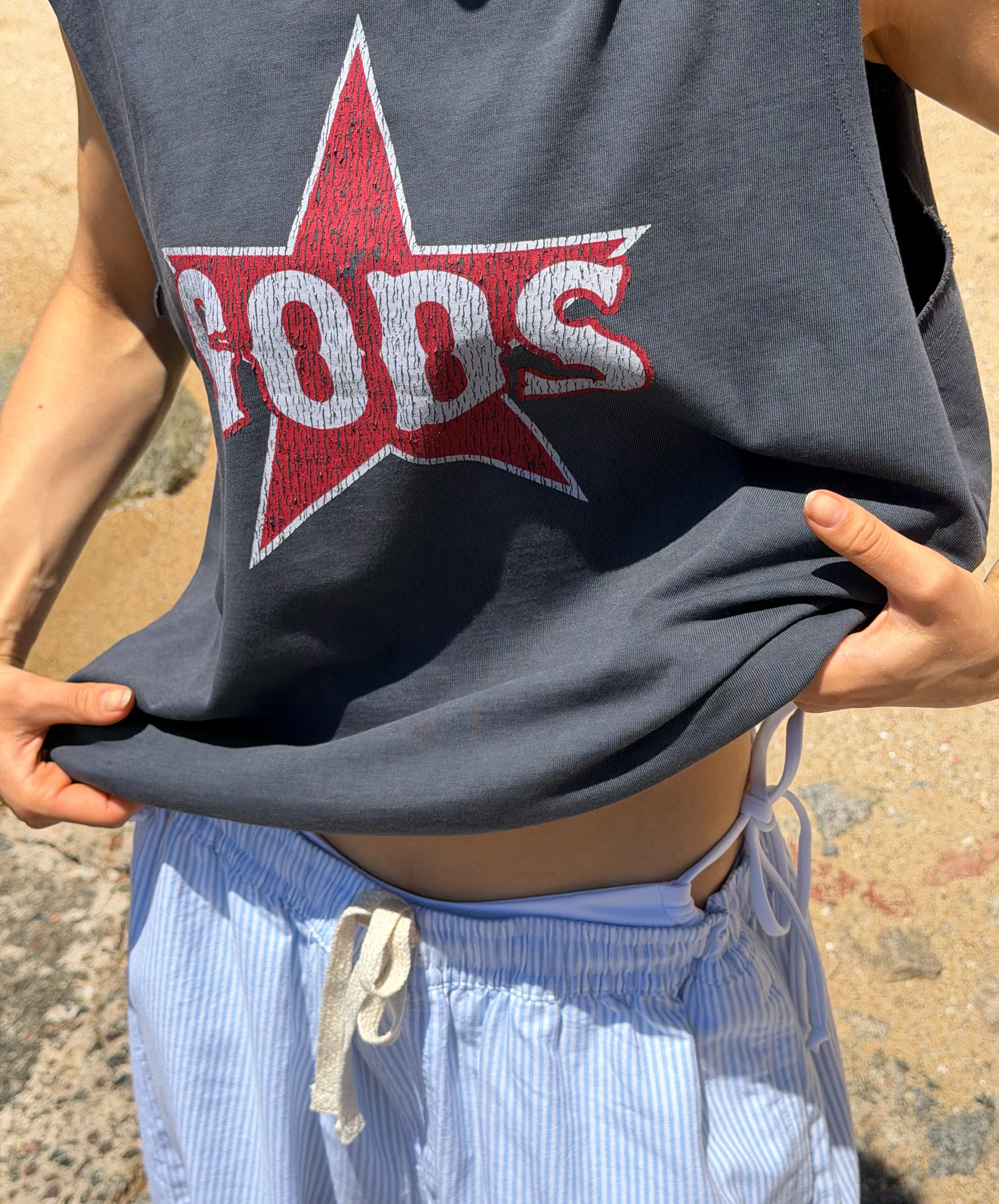 Star Sleeveless Tee Dark Grey - Image 4